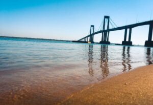 Lee más sobre el artículo Histórica bajante del río Paraná: prorrogaron por 90 días la emergencia hídrica en las provincias afectadas